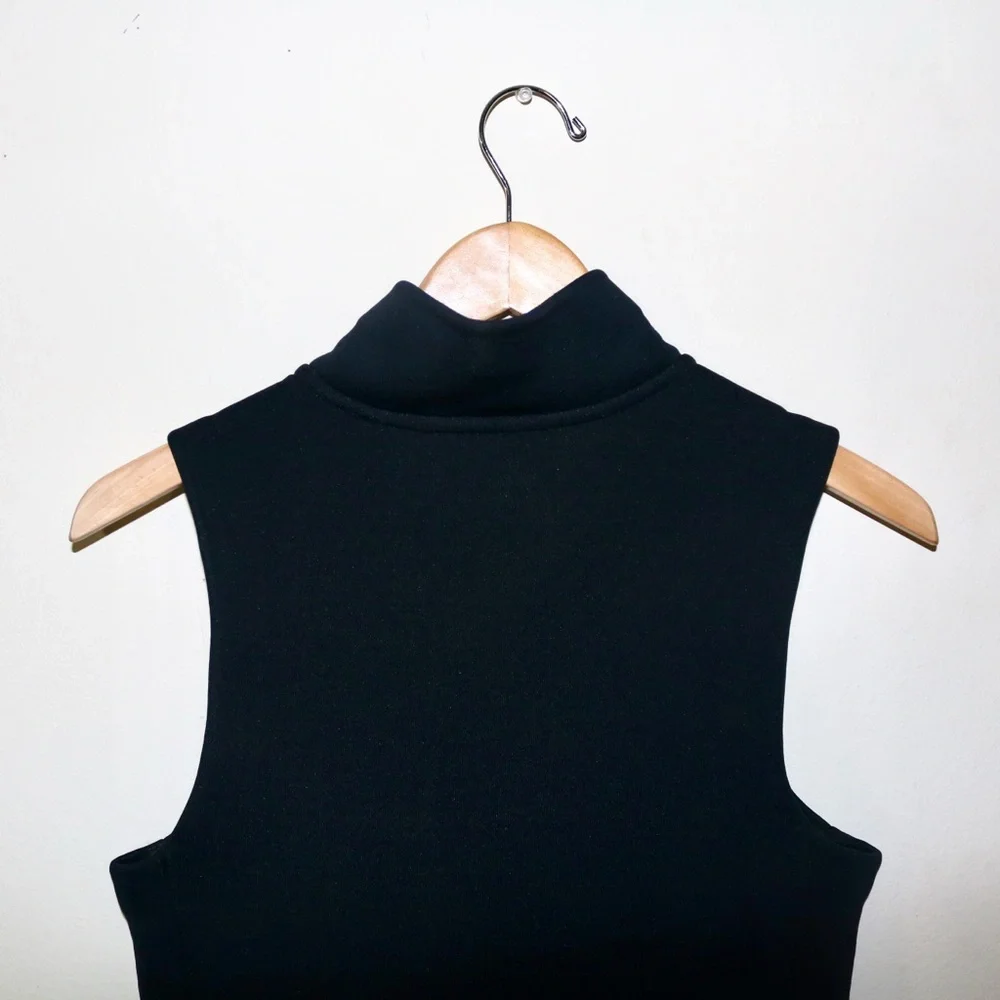 Nike Therma-Sphere Max Training Vest in Black